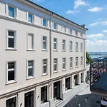 Johouse Apartment 08