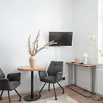 Johouse Apartment 08